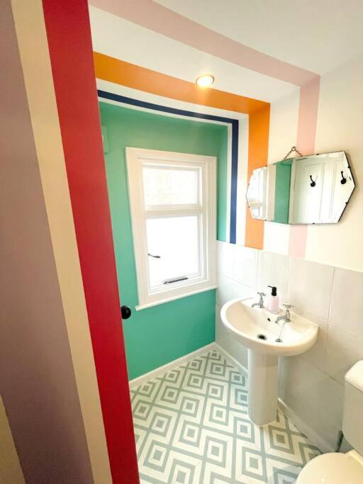 Colourful Apartment In Margate KENT Extérieur photo