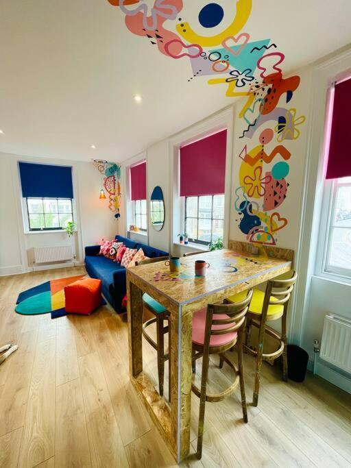 Colourful Apartment In Margate KENT Extérieur photo